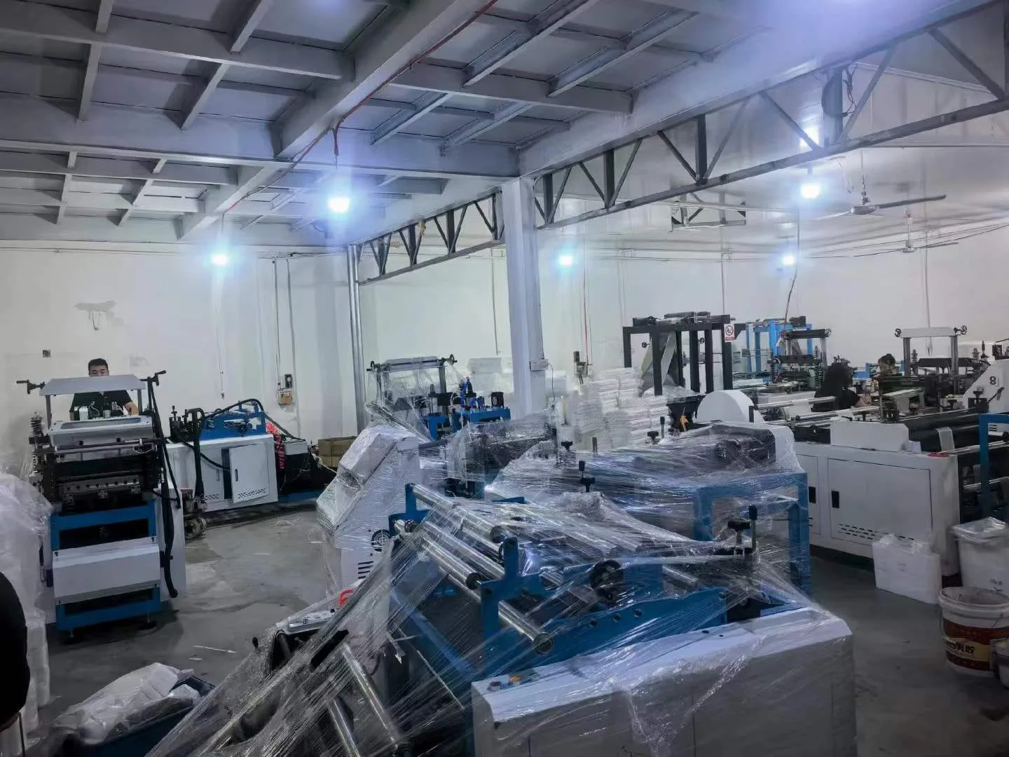Khu vực máy móc sản xuất tại nhà xưởng Bao Bì MIS