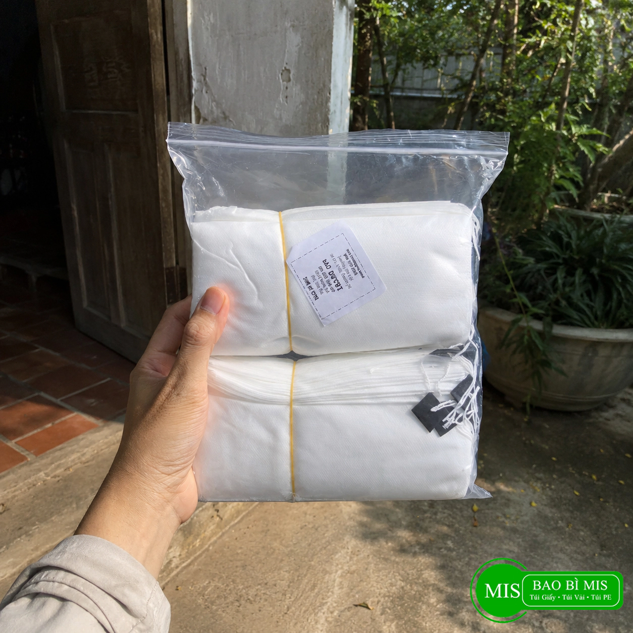 100 Túi bọc trái cây có nút cao su 18x20cm
