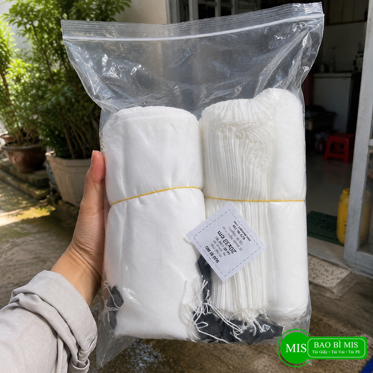 100 Túi bọc trái cây có nút cao su 20x30cm